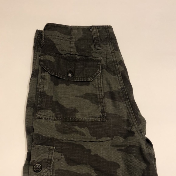 green cargo shorts unisex - Picture 4 of 4